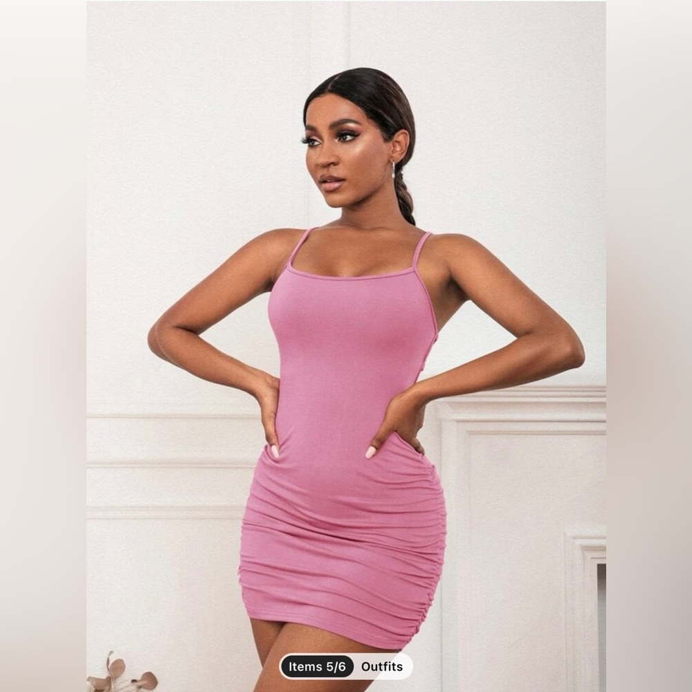 Lace-up open back ruched body on dress, size M